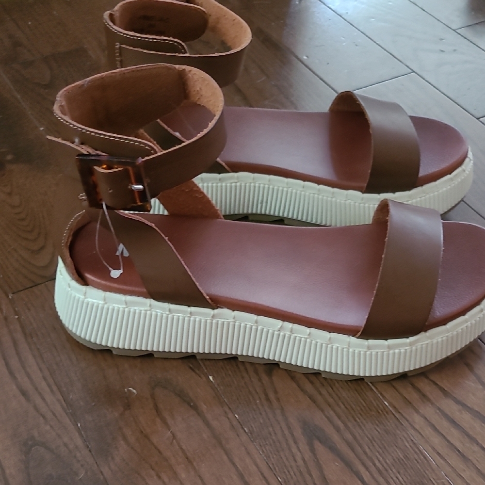 New Mia Amelia Platform Sandal Cognac Sandals with Ankle Strap Size 9